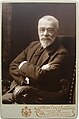 Предположительно, М. О. Меньшиков (1859—1918). Журналист, друг А. П. Чехова, прототип героя рассказа «Человек в футляре»[4]