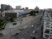 Большая Васильковская улица вниз от Дворца «Украина»