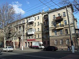 Сталинка в Одессе, ул. Богдана Хмельницкого