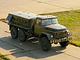 Аэродромный воздухозаправщик ВЗ-20.