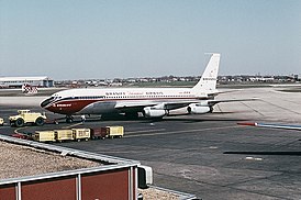 Boeing 707-227 в ливрее Braniff Airways