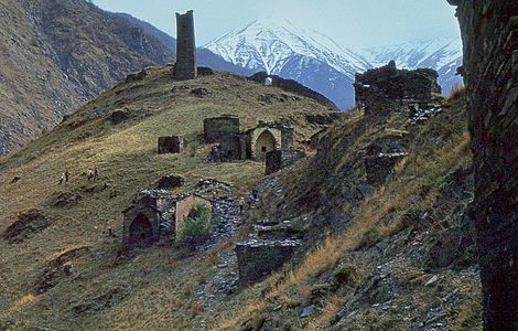 Цой-Педе — один из крупнейших средневековых некрополей на Кавказе