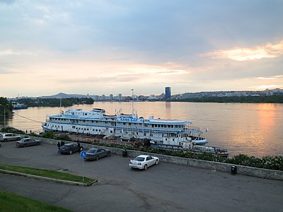 Плавучая гостиница «Литва» в Красноярске