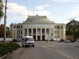 Театральная площадь в 2000-х годах