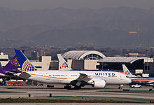 United Airlines, Boeing 787