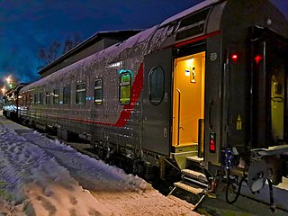 Обновленный Пригородный поезд №6831 Боровичи - Угловка