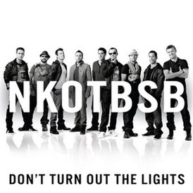 Обложка сингла New Kids on the Block и Backstreet Boys «Don’t Turn Out the Lights» ()