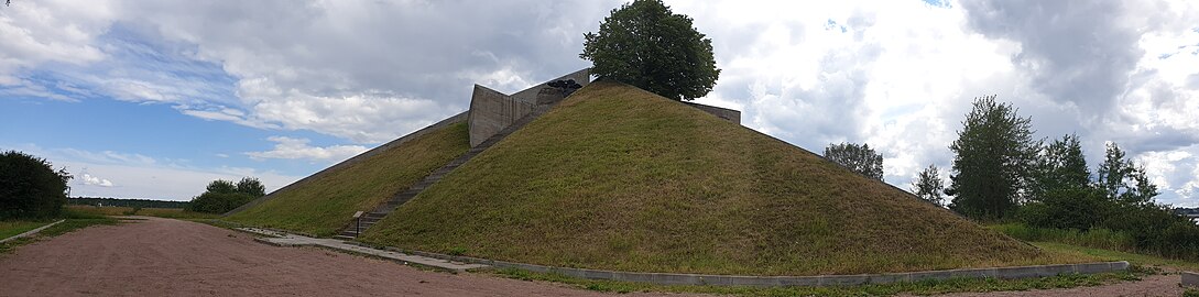 Мемориал «Безымянная высота» («Холм славы»), панорама