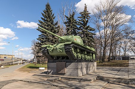 «Танк-победитель» на проспекте Стачек