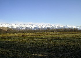 Хребет Кюнгёй-Ала-Тоо в районе села Бостери