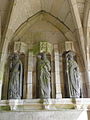 Статуи апостолов в церкви Нотр-Дам