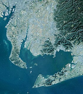 Залив Микава с полуостровами Тита (слева) и Ацуми (справа)