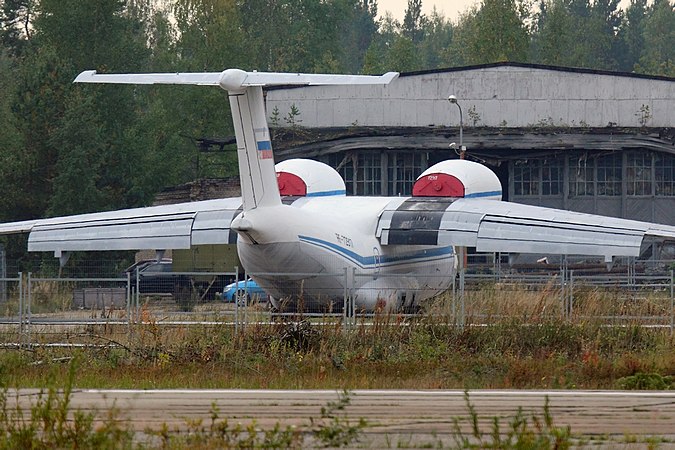 Самолёт Ан-72 (Ан-74). Посёлок Громово. 2010 год