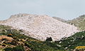 Гора на мраморном карьере на острове Наксос