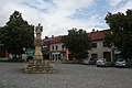 Городская площадь и памятник Яну Непомуцкому