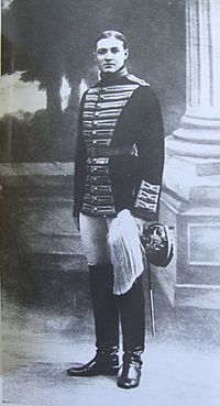 Дмитрий Яковлевич Малама в форме выпускного класса Пажеского Е.И.В. Корпуса, 1912 г.