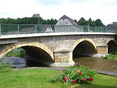 Мост в Наундорфе через реку Бобрич