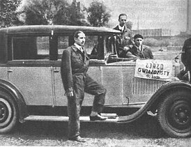 Автомобиль Stetysz с конструктором Стефаном Тышкевичем и техниками, 1926 год